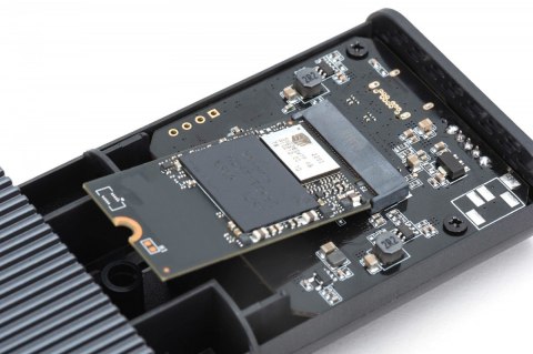 Obudowa USB 4.0 Typ C na dysk SSD M.2 NVMe 40 Gbps aluminiowa, beznarzędziowa Digitus