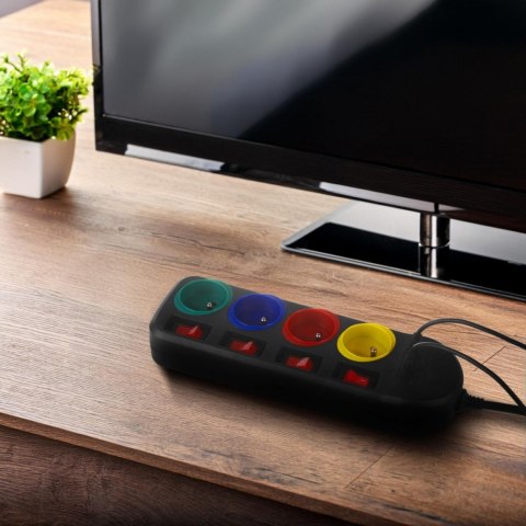 Przedłużacz 1,5m 250VAC 10A 4 gniazda MCE508 B Port USB-C Quick charge 2.0 IP20 Maclean